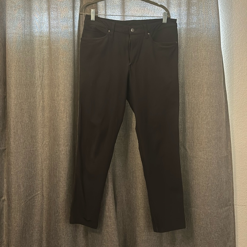 Lululemon pats for men